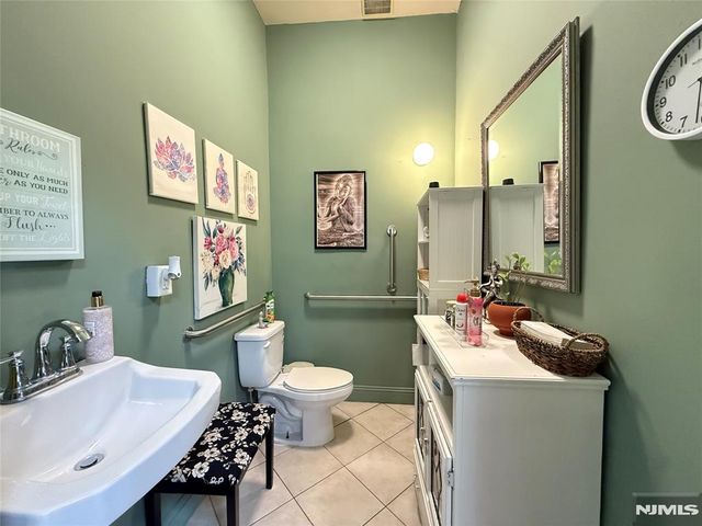 811 30th Street, Union City, NJ 07087