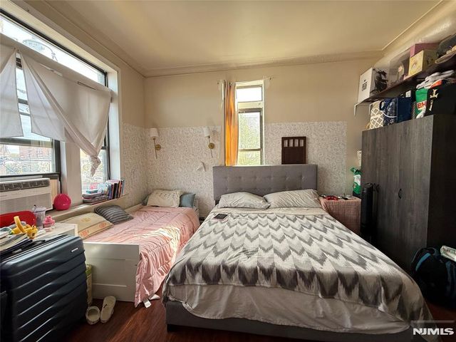 811 30th Street, Union City, NJ 07087