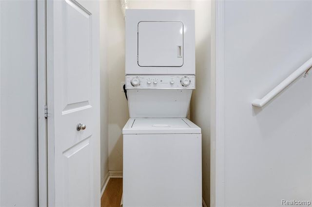 1152 Faulkner, Troy, MI 48083