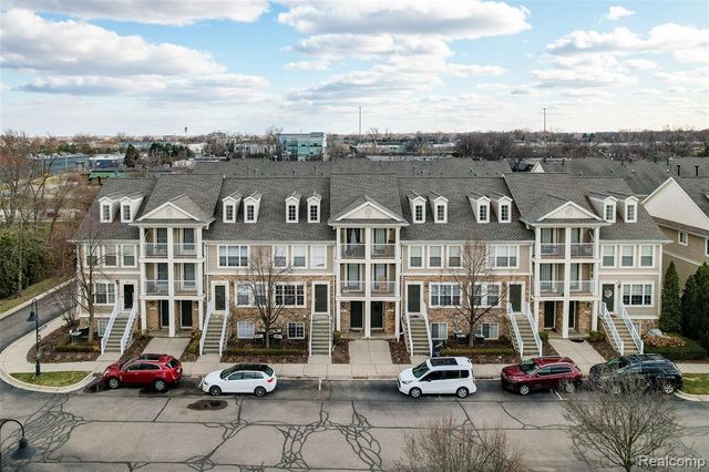 1152 Faulkner, Troy, MI 48083