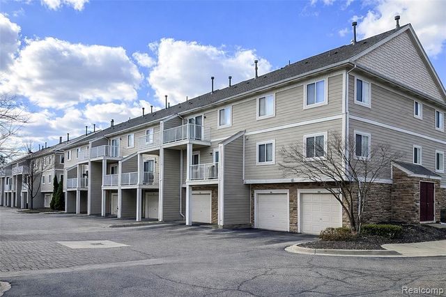 1152 Faulkner, Troy, MI 48083