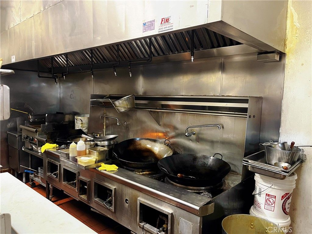 11252 Normandie Ave 101, Los Angeles, CA 90044 — photo 3