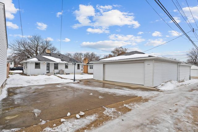 6141 14th Avenue S, Minneapolis, MN 55423