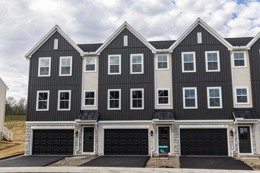 14 MEREDITH WAY, Carlisle, PA 17013