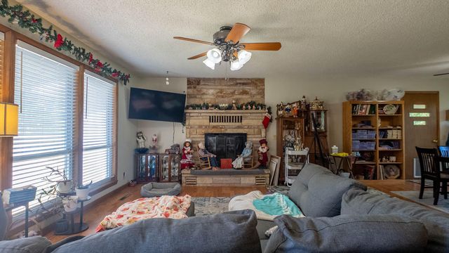 920 Oak Street, Thayer, MO 65791