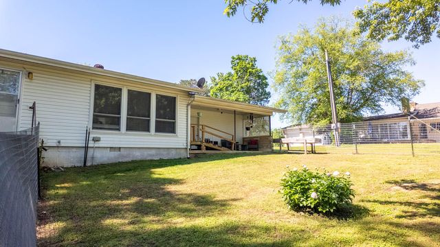 920 Oak Street, Thayer, MO 65791