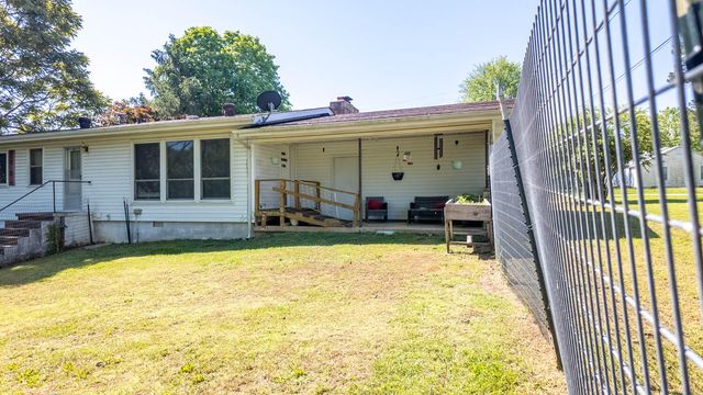 920 Oak Street, Thayer, MO 65791