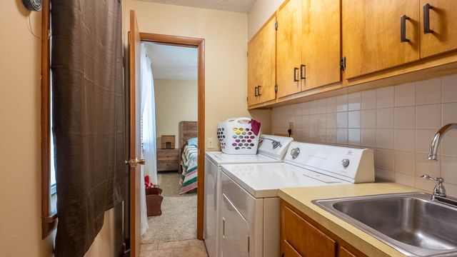 920 Oak Street, Thayer, MO 65791