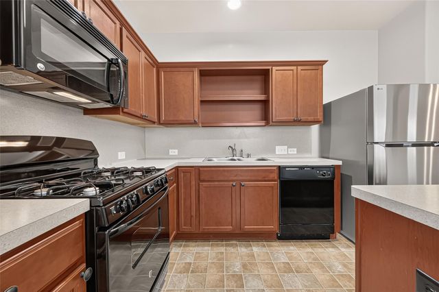 11206 Kingsnorth Drive, Tomball, TX 77375