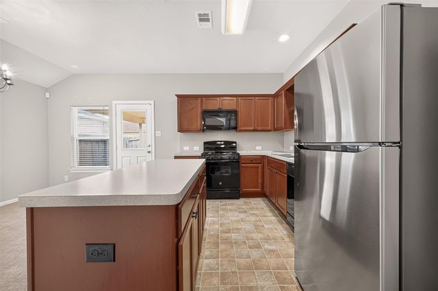 11206 Kingsnorth Drive, Tomball, TX 77375
