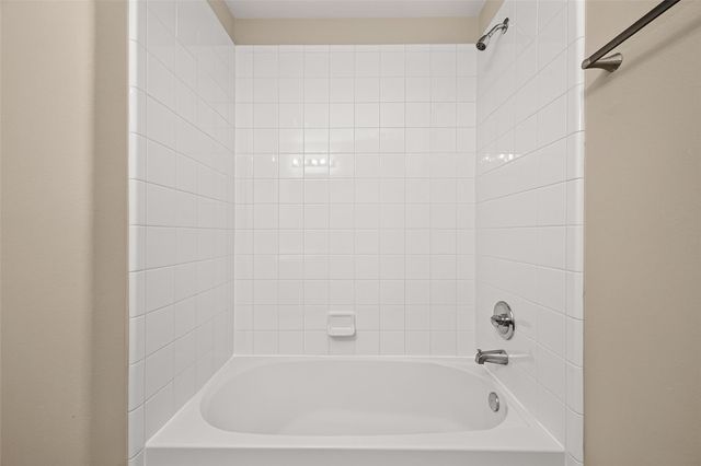 11206 Kingsnorth Drive, Tomball, TX 77375