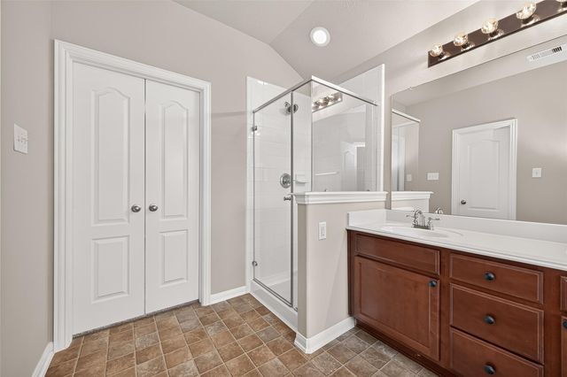 11206 Kingsnorth Drive, Tomball, TX 77375