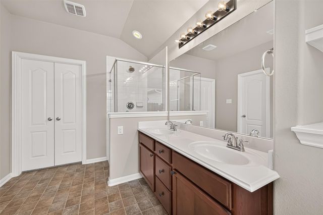 11206 Kingsnorth Drive, Tomball, TX 77375