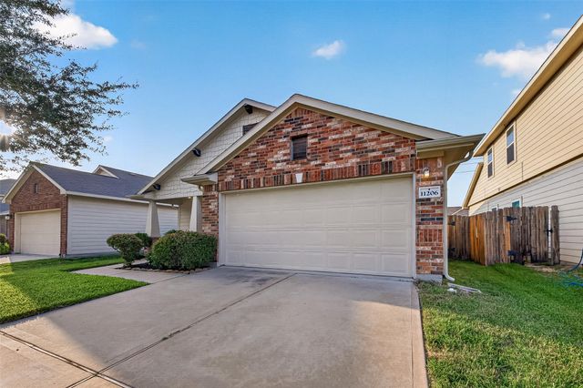 11206 Kingsnorth Drive, Tomball, TX 77375