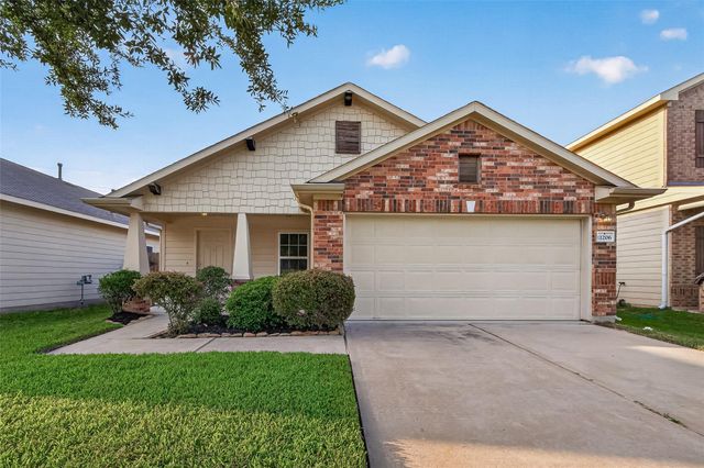 11206 Kingsnorth Drive, Tomball, TX 77375