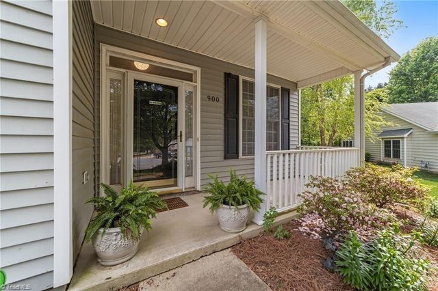 900 Biloxi Avenue, Kernersville, NC 27284