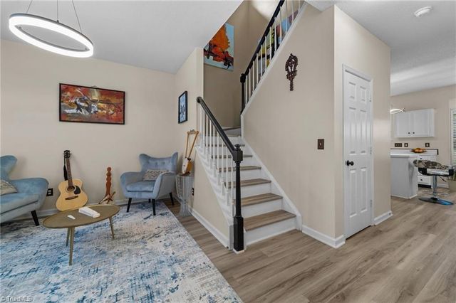 900 Biloxi Avenue, Kernersville, NC 27284
