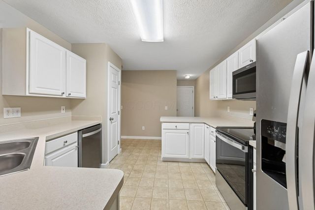 5138 Country Place Lane, Plain City, OH 43064