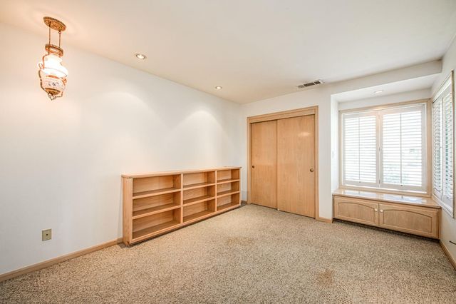 6561 N Thorne Avenue, Fresno, CA 93711