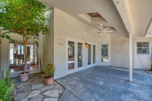 6561 N Thorne Avenue, Fresno, CA 93711