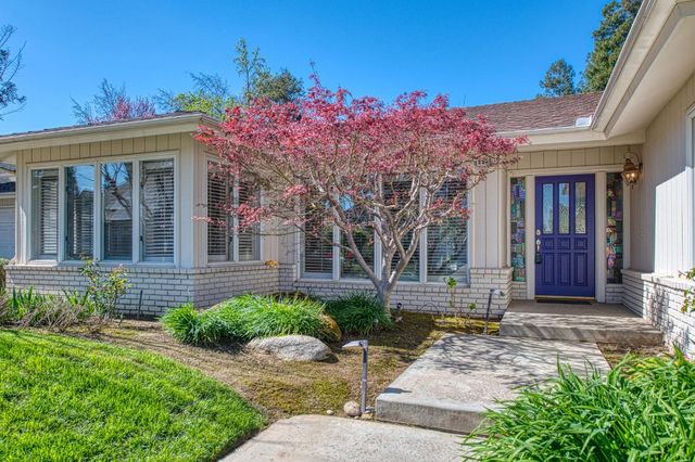 6561 N Thorne Avenue, Fresno, CA 93711