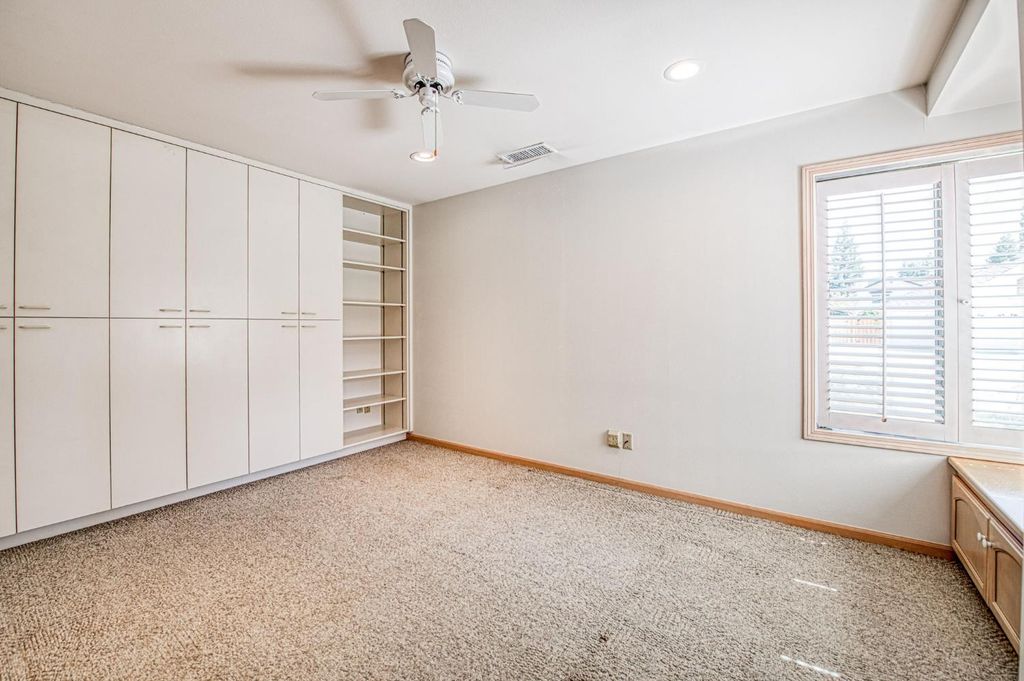 Image 14 of property listing at 6561 N Thorne Avenue, Fresno, CA 93711