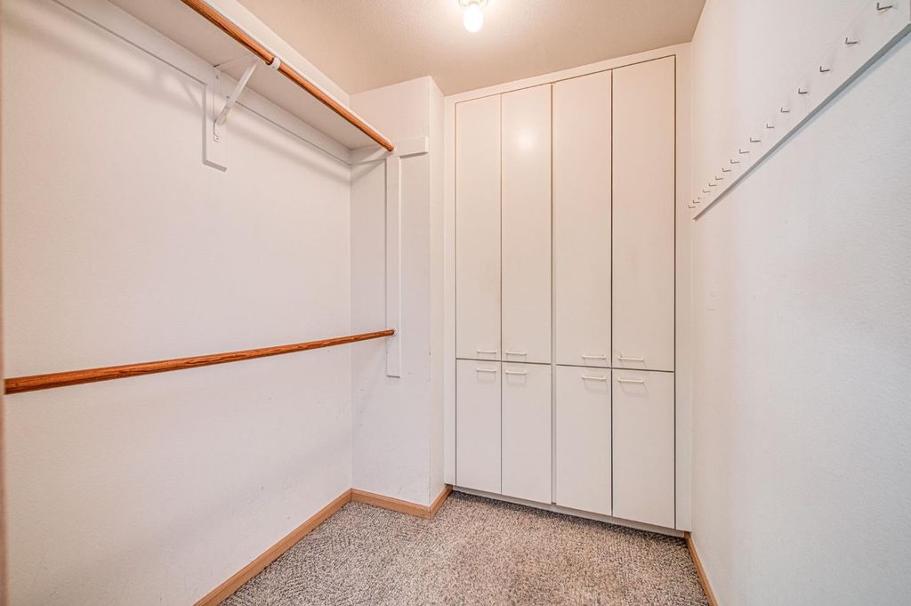 Image 16 of property listing at 6561 N Thorne Avenue, Fresno, CA 93711