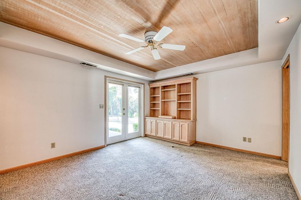 Image 17 of property listing at 6561 N Thorne Avenue, Fresno, CA 93711