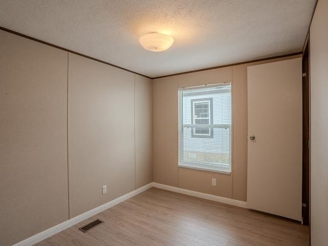 119 Royal ST, Taylor, TX 76574