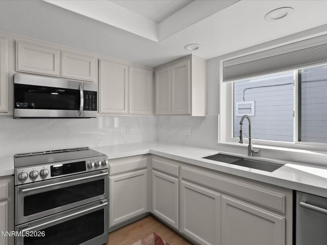 7570 Lighthouse Lane, Reno, NV 89511