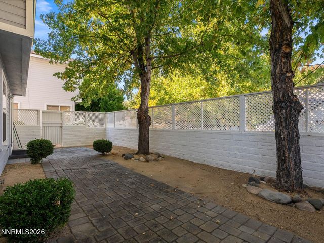 7570 Lighthouse Lane, Reno, NV 89511