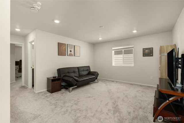 19920 137th Avenue E, Graham, WA 98338