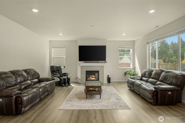 19920 137th Avenue E, Graham, WA 98338