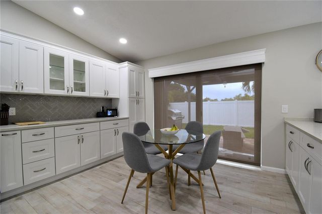6550 Country Wood Way, Delray Beach, FL 33484