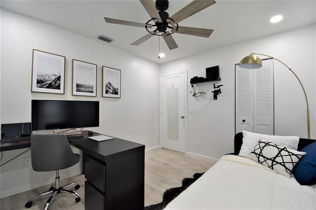 6550 Country Wood Way, Delray Beach, FL 33484