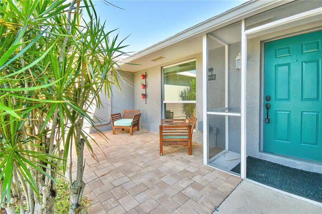 6550 Country Wood Way, Delray Beach, FL 33484