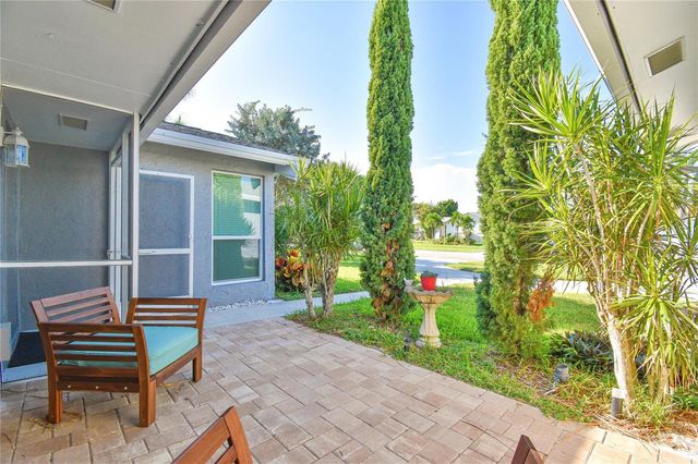 6550 Country Wood Way, Delray Beach, FL 33484