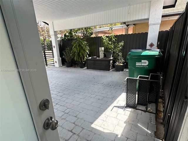 403 SW 89th Pl, Miami, FL 33174