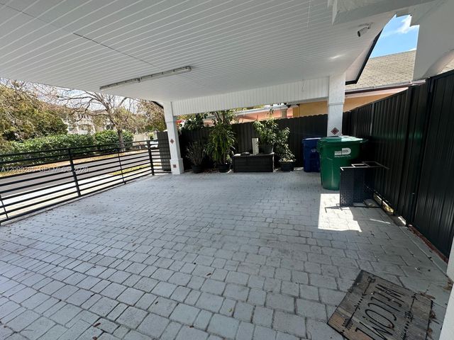 403 SW 89th Pl, Miami, FL 33174