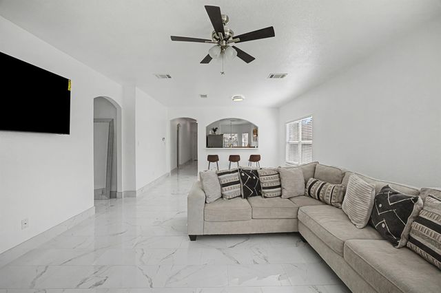 11808 Bastrop ST, Manor, TX 78653