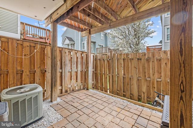 11027 SENTRY RIDGE RD, Manassas, VA 20109