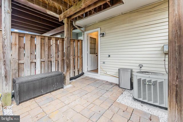 11027 SENTRY RIDGE RD, Manassas, VA 20109