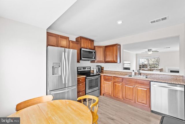 11027 SENTRY RIDGE RD, Manassas, VA 20109