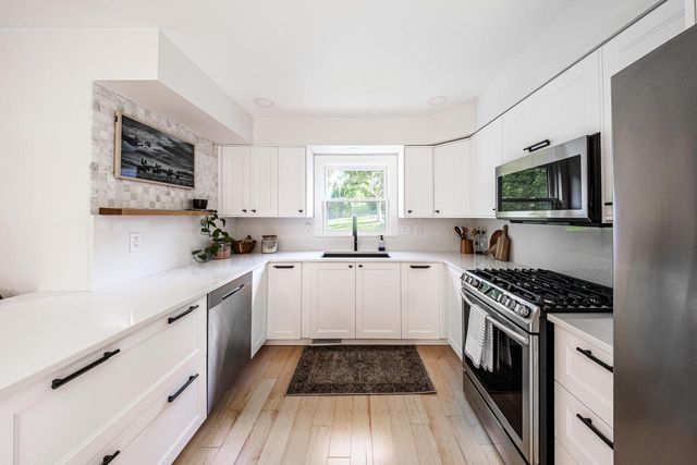 10445 W Concordia AVENUE, Wauwatosa, WI 53222