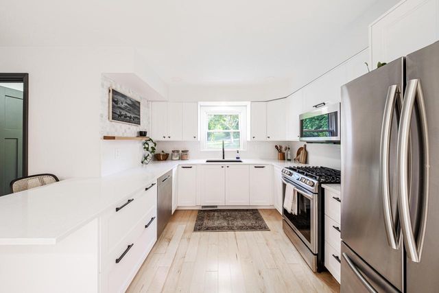 10445 W Concordia AVENUE, Wauwatosa, WI 53222