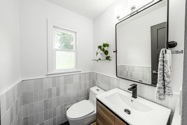 10445 W Concordia AVENUE, Wauwatosa, WI 53222