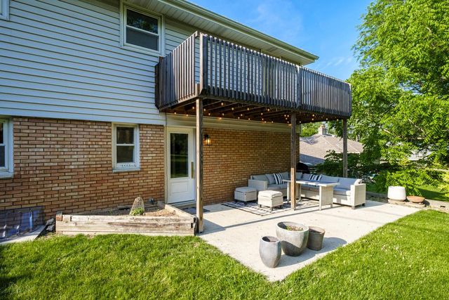 10445 W Concordia AVENUE, Wauwatosa, WI 53222
