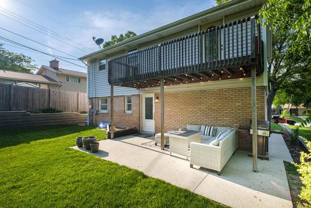 10445 W Concordia AVENUE, Wauwatosa, WI 53222