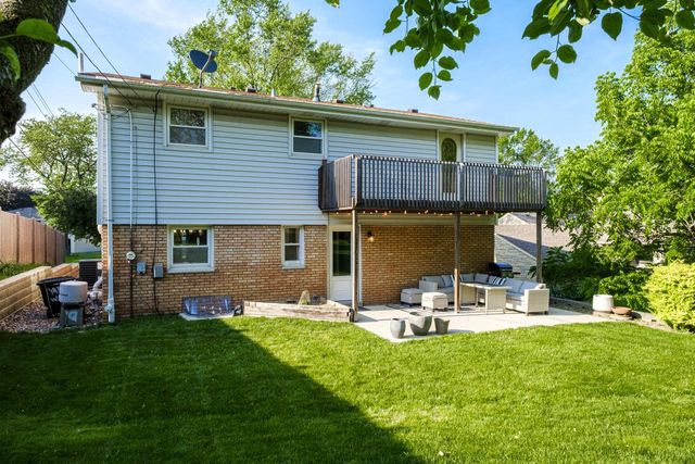 10445 W Concordia AVENUE, Wauwatosa, WI 53222