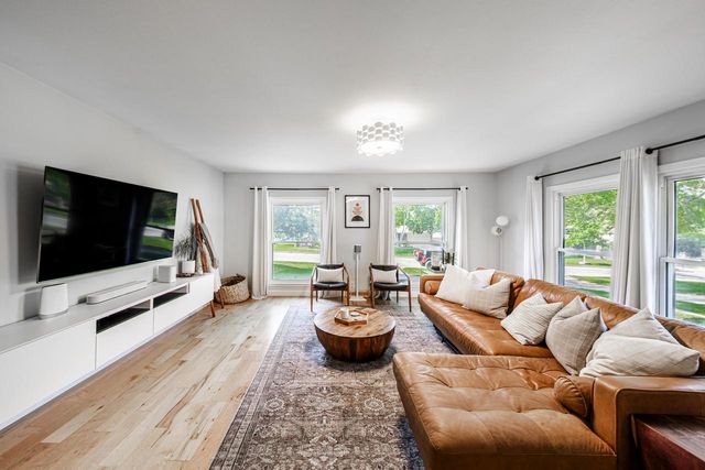 10445 W Concordia AVENUE, Wauwatosa, WI 53222